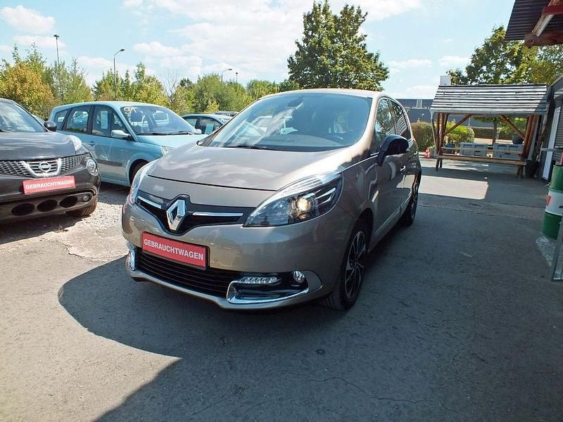 Beige Gebraucht 2015 Renault Scénic III Bose Edition Van / Kleinbus | 8.200 € (Teuer) - Bild 1/4