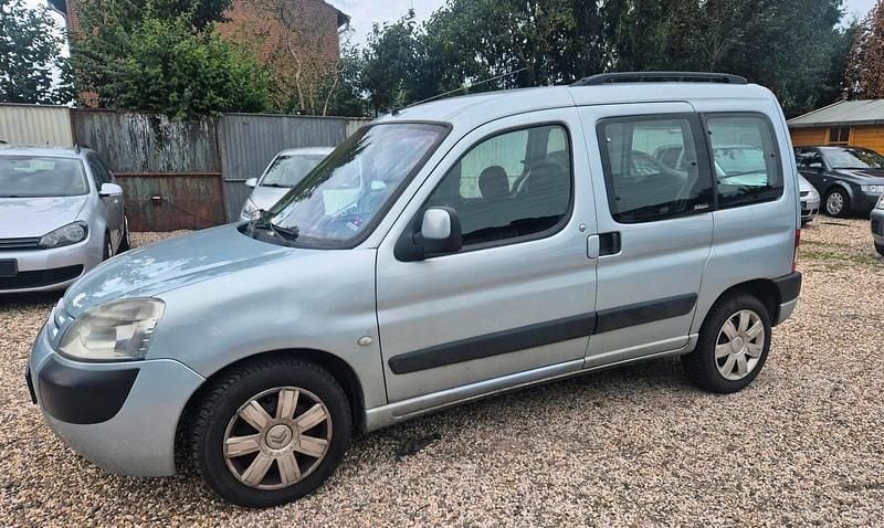 Braun Gebraucht 2005 Citroën Berlingo Van / Kleinbus | 1.200 € (Superpreis) - Bild 1/4