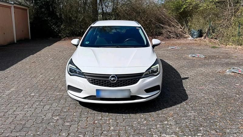 Gebraucht Opel Astra 105 PS (77 kW) 2017 Weiß Kombi