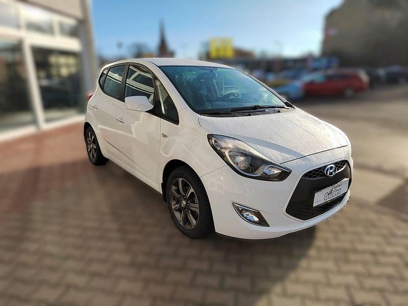 Gebraucht Hyundai ix20 Edition 128 PS (94 kW) 2015 Weiß Kleinwagen