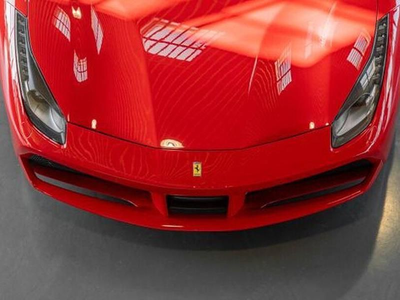 Gebraucht Ferrari 488 670 PS (492 kW) 2016 Rot Cabrio