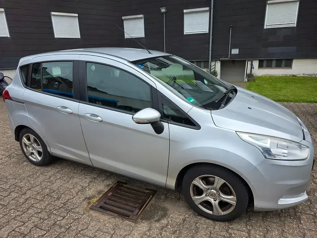 Gebraucht Ford B-MAX SYNC Edition 105 PS (77 kW) 2013 Silber Van / Kleinbus