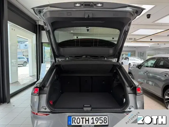 Neu VW T-Roc R-line 150 PS (110 kW) 2026 Grau SUV