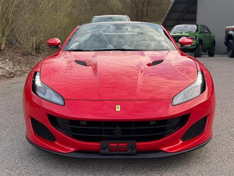 Second-hand Ferrari Portofino 600 CP (441 kW) 2018 Roșu Cabrio