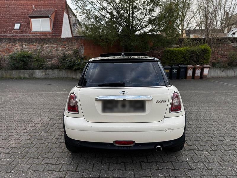 Gebraucht Mini Cooper 120 PS (88 kW) 2009 Weiß Kleinwagen
