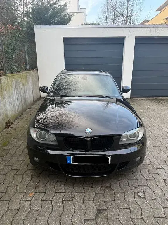 Gebraucht BMW 123 M Sport 204 PS (150 kW) 2011 Schwarz Kleinwagen