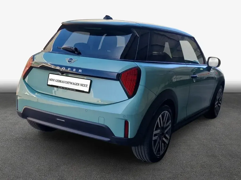 Usata Mini Cooper 114 kW (156 CV) 2025 Verde Utilitaria