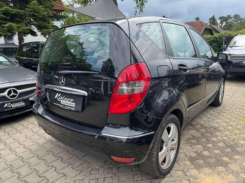 Gebraucht Mercedes A180 109 PS (80 kW) 2009 Schwarz Limousine