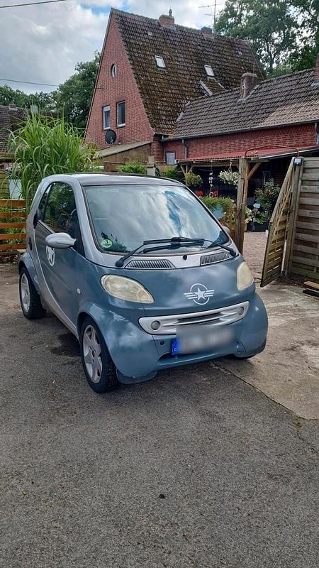 Grau Gebraucht 2001 Smart ForTwo Coupé Kleinwagen | 1.450 € (Guter Preis) - Bild 1/4