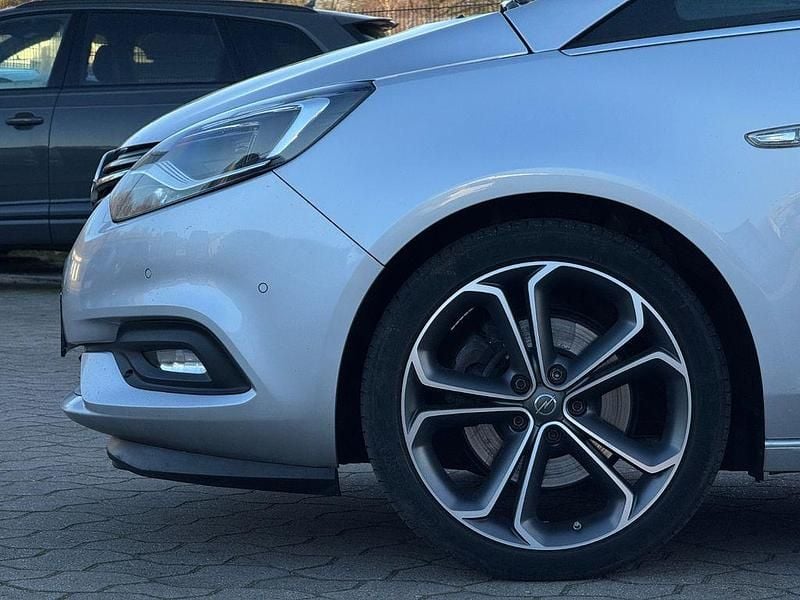 Gebraucht Opel Zafira Tourer Business Innovation 170 PS (125 kW) 2017 Silber Van / Kleinbus
