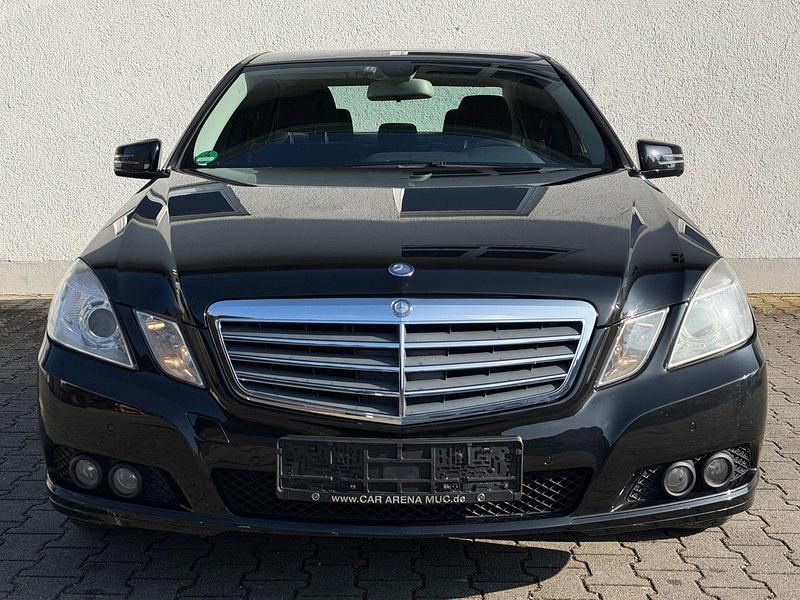 Gebraucht Mercedes E220 170 PS (125 kW) 2010 Schwarz Limousine