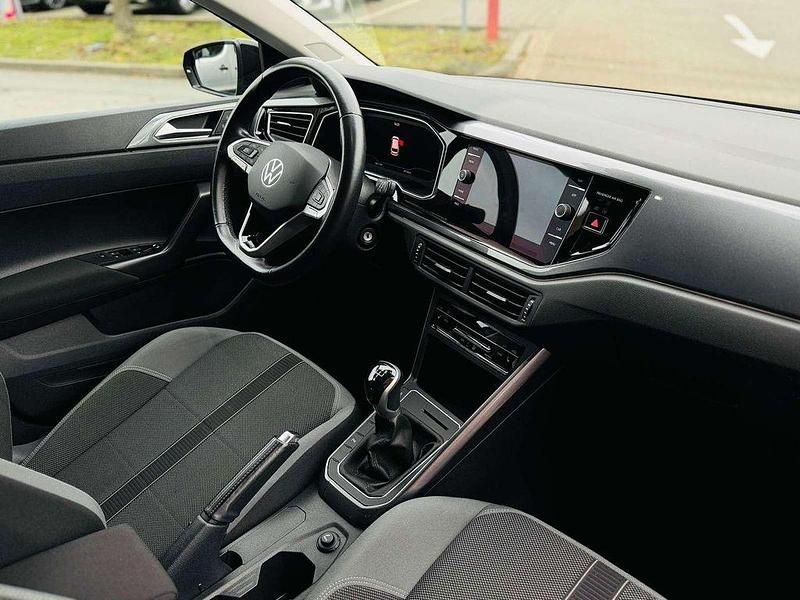 Gebraucht VW Polo Style 95 PS (69 kW) 2022 Deep black perleffekt (metallic) Kleinwagen