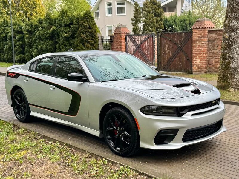 Silber Gebraucht 2020 Dodge Charger Limousine | 25.990 € - Bild 1/4