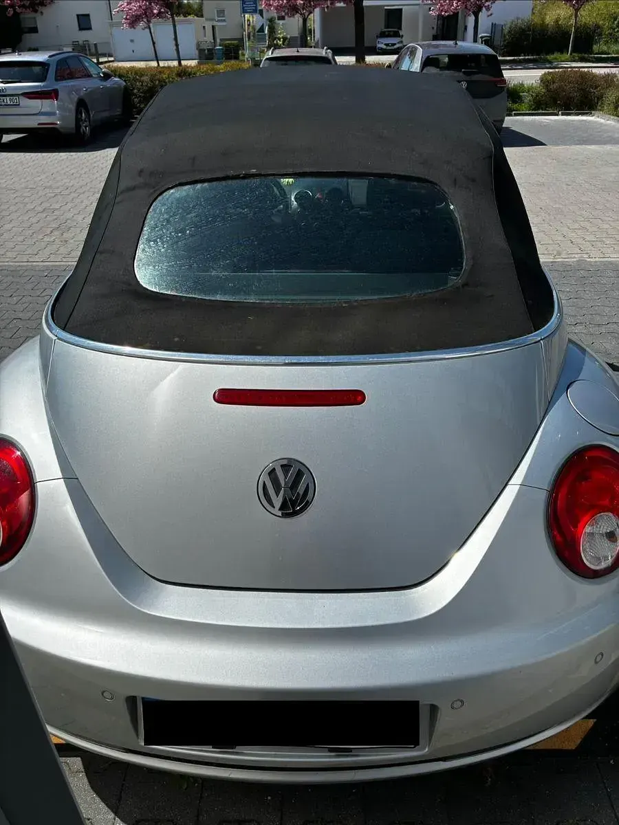 Gebraucht VW New Beetle 105 PS (77 kW) 2008 Silber Kleinwagen