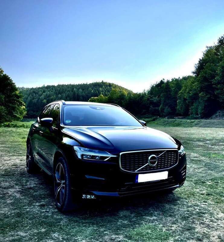 Schwarz Gebraucht 2020 Volvo XC60 R-Design SUV | 32.490 € (Fairer Preis) - Bild 1/4
