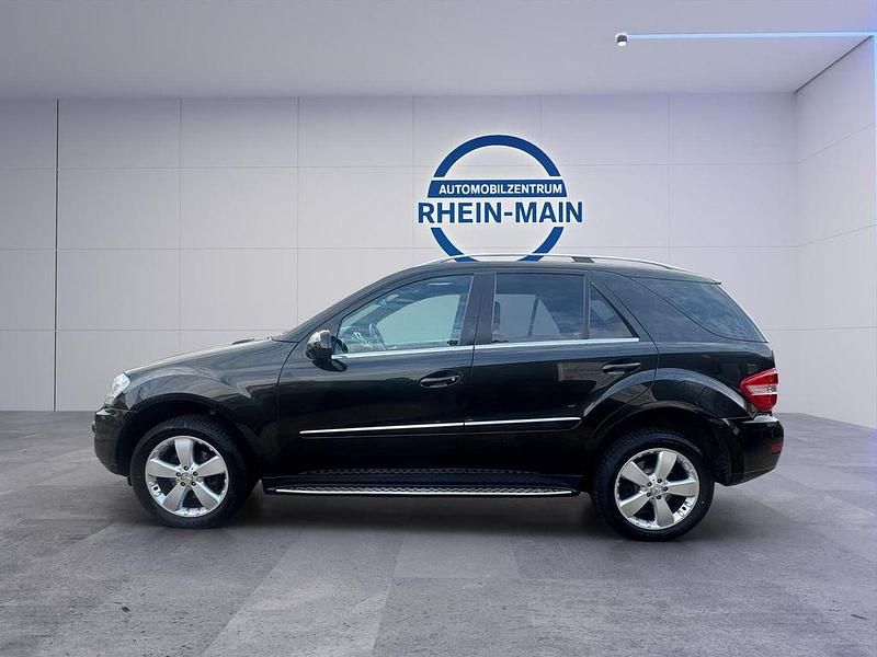 Gebraucht Mercedes ML350 231 PS (169 kW) 2010 Grau SUV