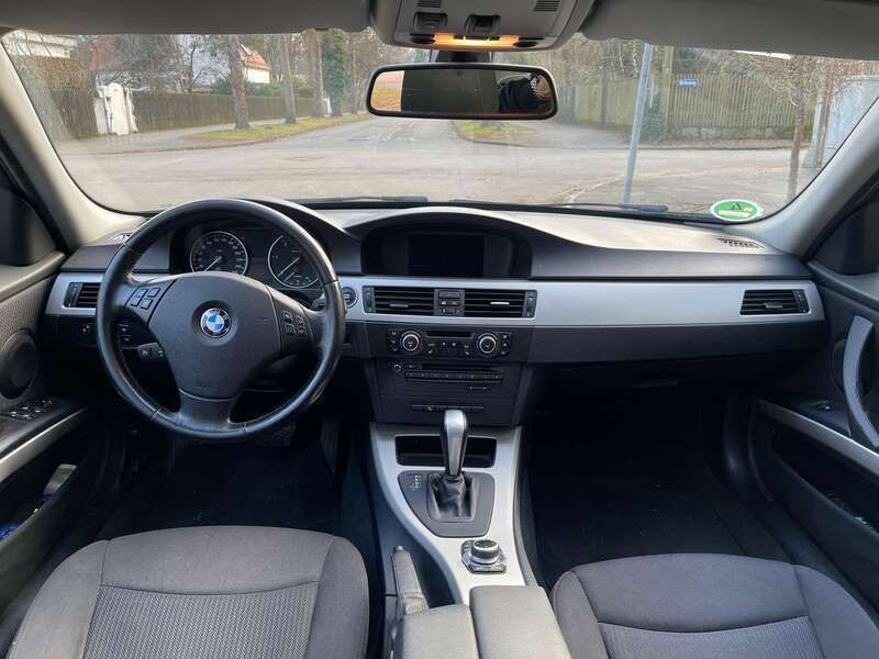 Gebraucht 2010 BMW 320 Sport Line Limousine | 5.800 € (Guter Preis) - Bild 1/4