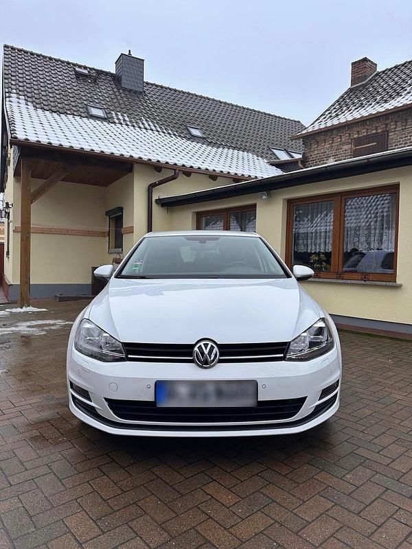 Gebraucht VW Golf VII Cup 86 PS (63 kW) 2014 Weiß Kleinwagen