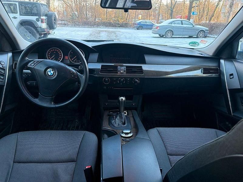 Gebraucht BMW 520 170 PS (125 kW) 2003 Grau Limousine