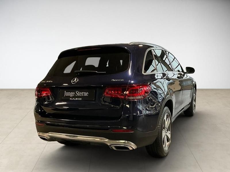 Gebraucht Mercedes GLC300e 209 PS (153 kW) 2020 Blau SUV