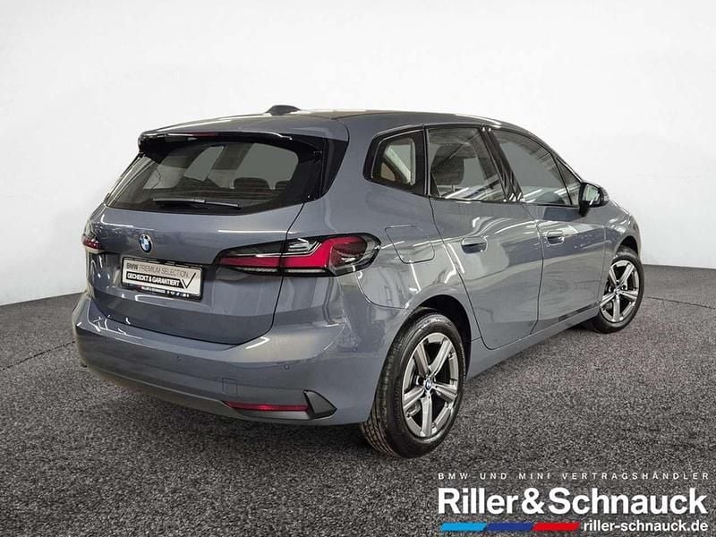 Gebraucht BMW 216 Active Tourer 122 PS (89 kW) 2024 Sparkling kupfergrau Van / Kleinbus