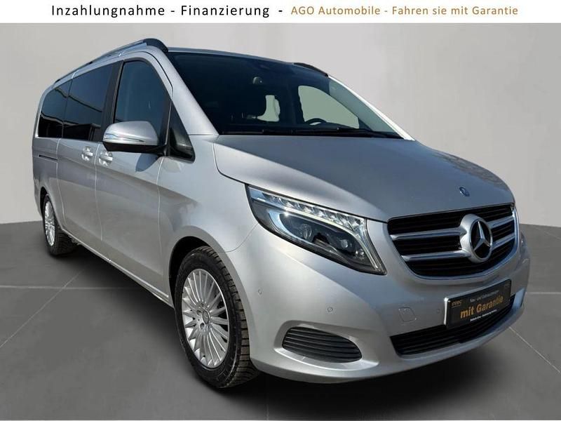 Gebraucht Mercedes V220 Edition 163 PS (119 kW) 2016 Silber Van / Kleinbus