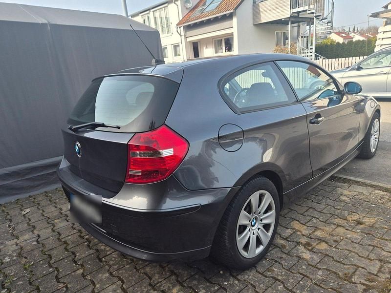 Gebraucht BMW 118 143 PS (105 kW) 2008 Grau Kleinwagen