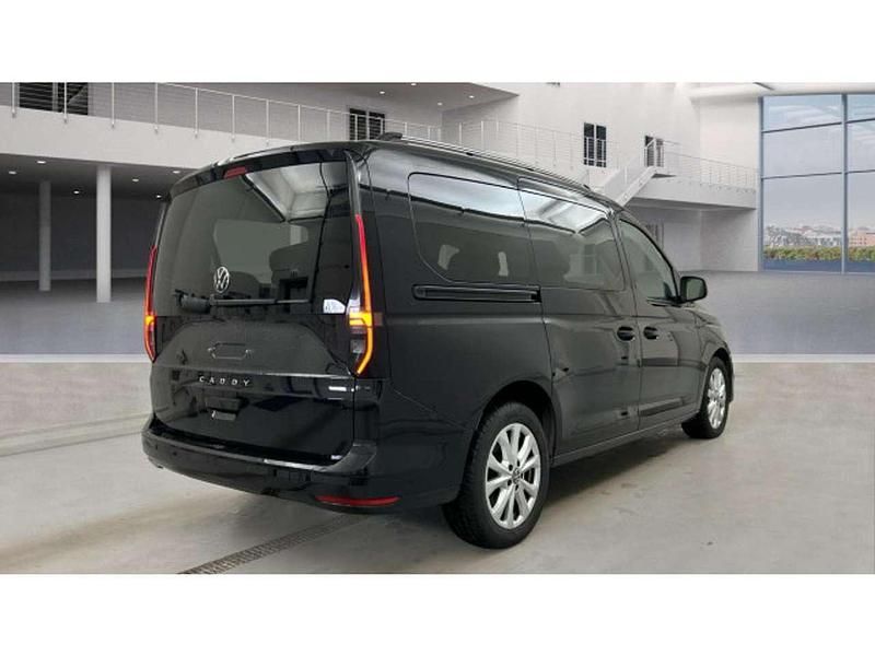 Gebraucht VW Caddy Life 114 PS (83 kW) 2023 Deep black perleffekt Van / Kleinbus