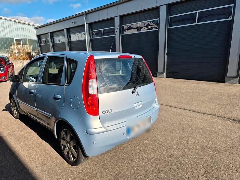 Gebraucht Mitsubishi Colt 109 PS (80 kW) 2006 Blau Kleinwagen