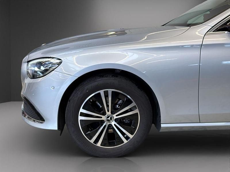 Gebraucht Mercedes E220 Avantgarde 200 PS (147 kW) 2022 Metalliclack hightechsilber (metallic) Kombi