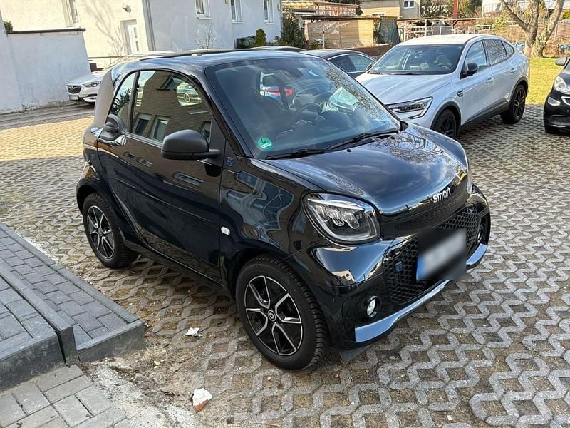 Gebraucht Smart ForTwo Coupé 60 kW (82 PS) 2023 Schwarz Kleinwagen