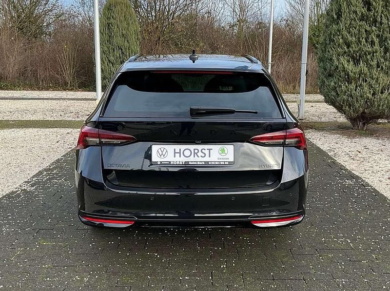 Neu Skoda Octavia SportLine 150 PS (110 kW) 2025 Schwarz Kombi