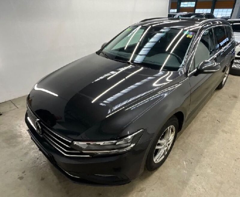 Grau Gebraucht 2021 VW Passat Business Limousine | 14.875 € (Guter Preis) - Bild 1/4