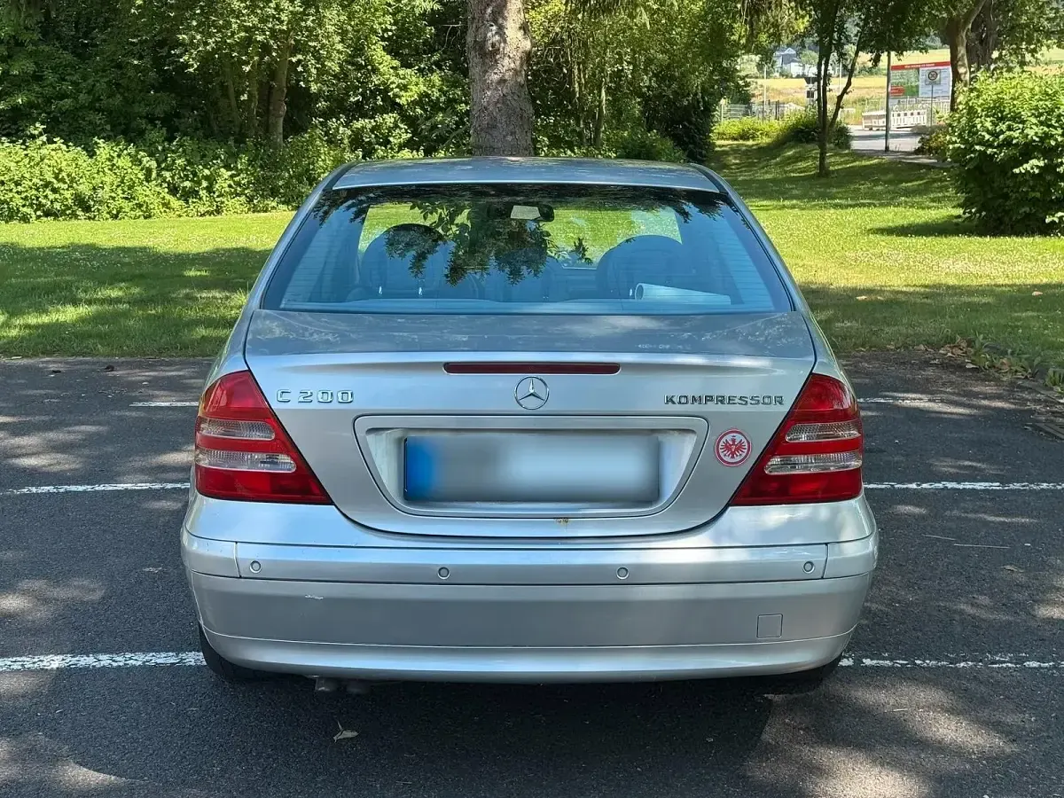 Gebraucht Mercedes C200 163 PS (119 kW) 2001 Silber Limousine