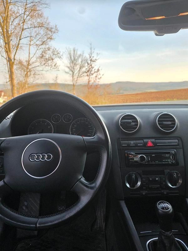 Gebraucht Audi A3 Ambition 102 PS (75 kW) 2004 Silber Kleinwagen