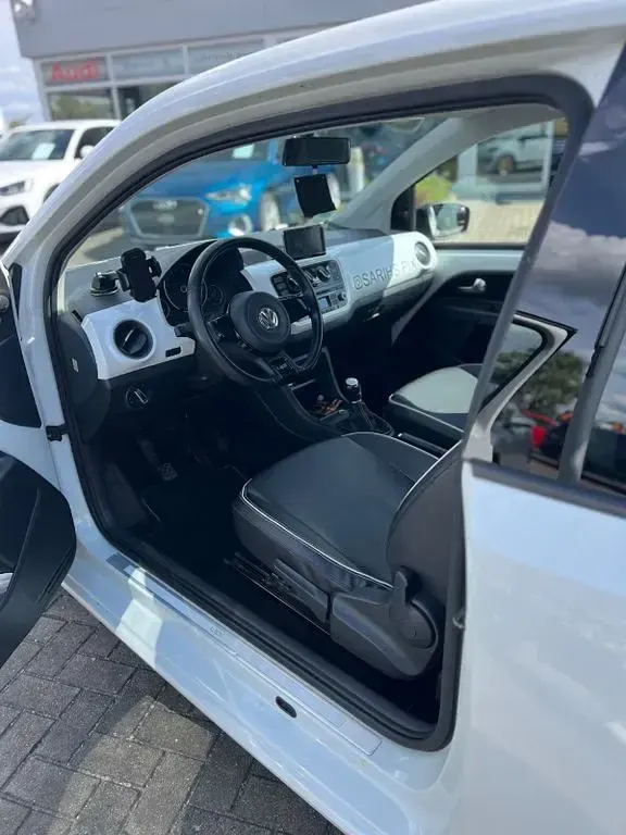 Gebraucht VW up! high up! 75 PS (55 kW) 2012 Weiß Kleinwagen