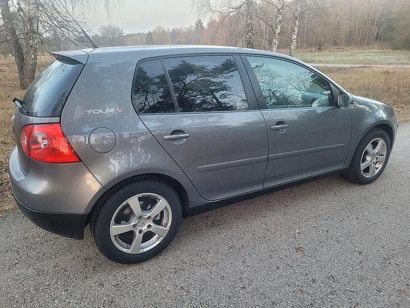 Gebraucht VW Golf V 102 PS (75 kW) 2007 Grau Limousine