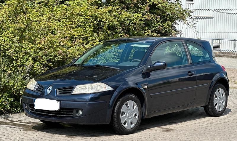 Blau Gebraucht 2008 Renault Mégane III Limousine | 999 € - Bild 1/4