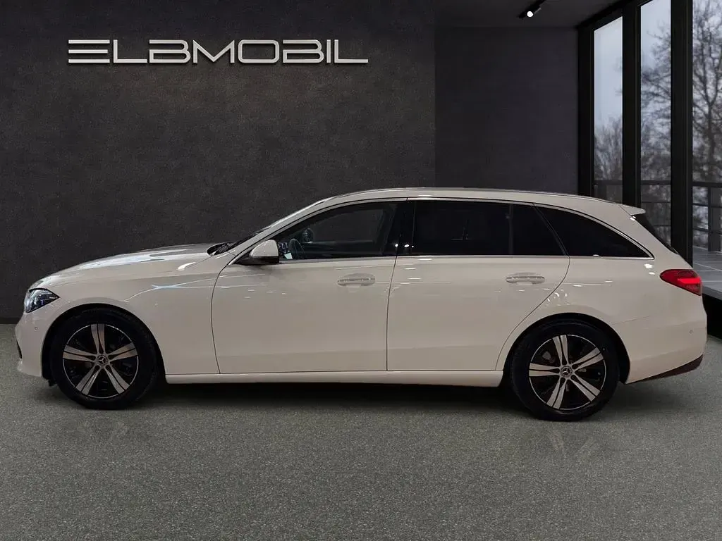 Gebraucht Mercedes 220 200 PS (147 kW) 2022 Weiß Limousine