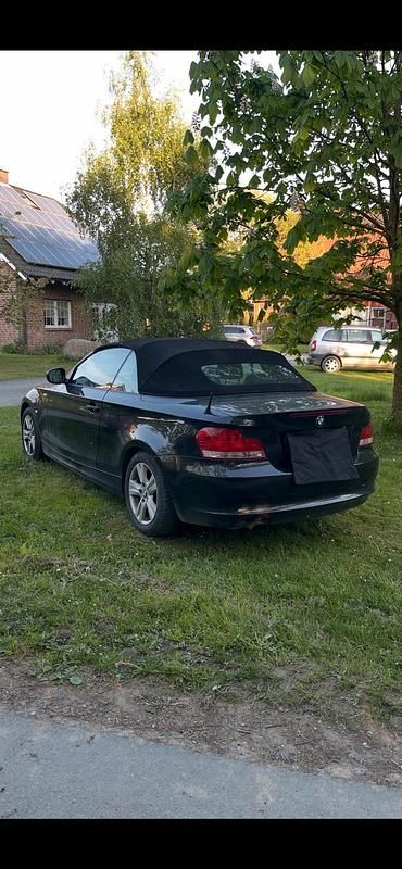 Gebraucht BMW 118 Cabriolet 143 PS (105 kW) 2010 Schwarz Cabrio