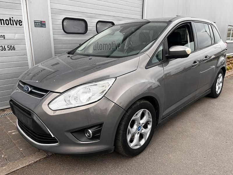 Gebraucht Ford Grand C-Max 116 PS (85 kW) 2013 Braun Van / Kleinbus