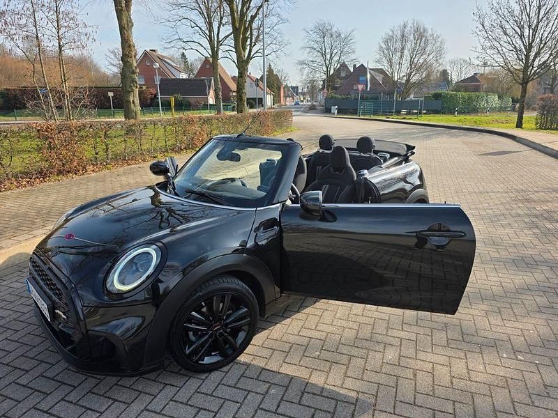 Gebraucht Mini John Cooper Works 136 PS (100 kW) 2023 Schwarz Kleinwagen