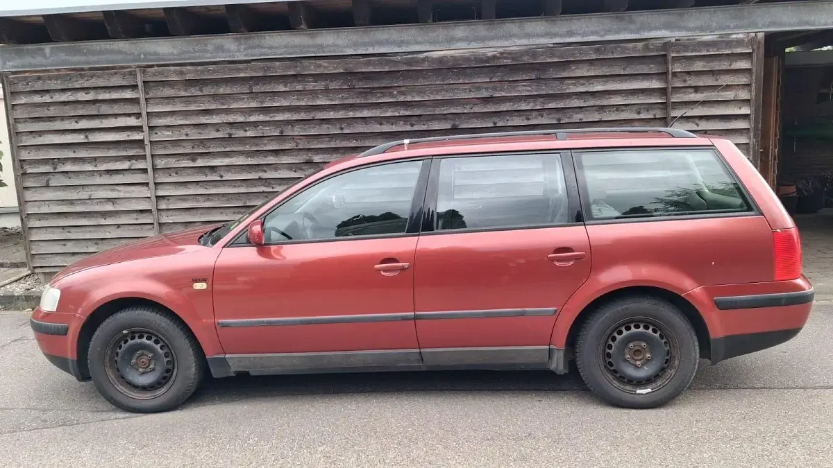 Gebraucht VW Passat 125 PS (91 kW) 1999 Rot Kombi