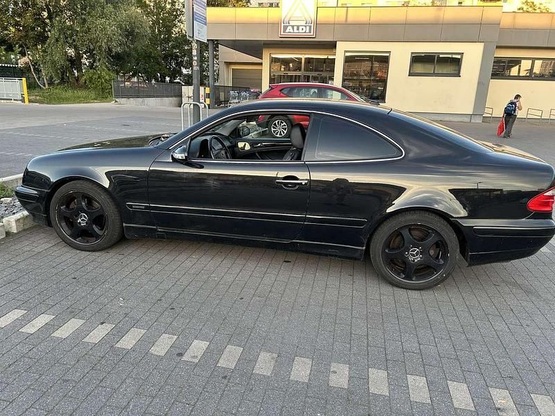 Gebraucht Mercedes CLK320 218 PS (160 kW) 2000 Schwarz Coupé
