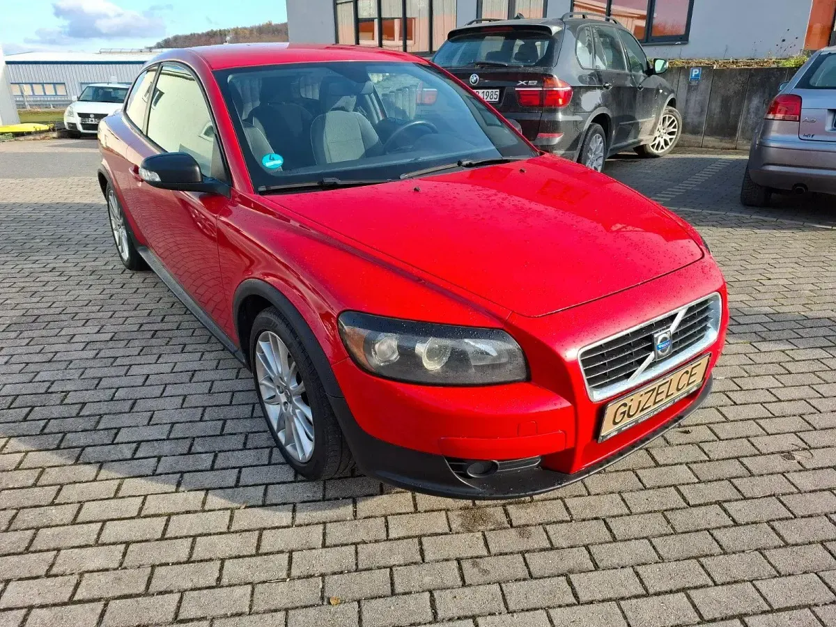 Używany Volvo C30 109 KM (80 kW) 2008 Czerwony Hatchback