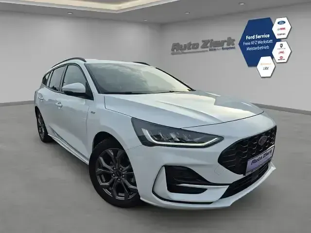 Gebraucht Ford Focus ST-Line 155 PS (114 kW) 2023 Weiss Kombi