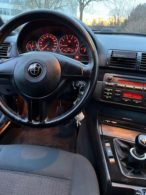 Gebraucht BMW 318 143 PS (105 kW) 2002 Grau Limousine