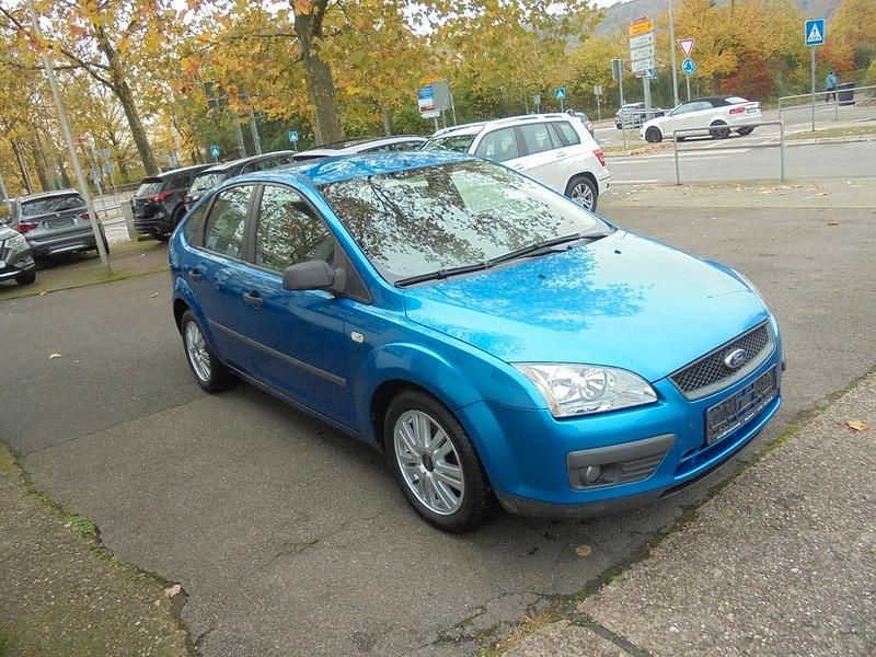 Gebraucht Ford Focus Trend 116 PS (85 kW) 2006 Blau Limousine