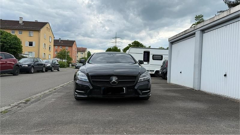 Schwarz Gebraucht 2013 Mercedes CLS350 AMG Limousine | 22.000 € - Bild 1/4