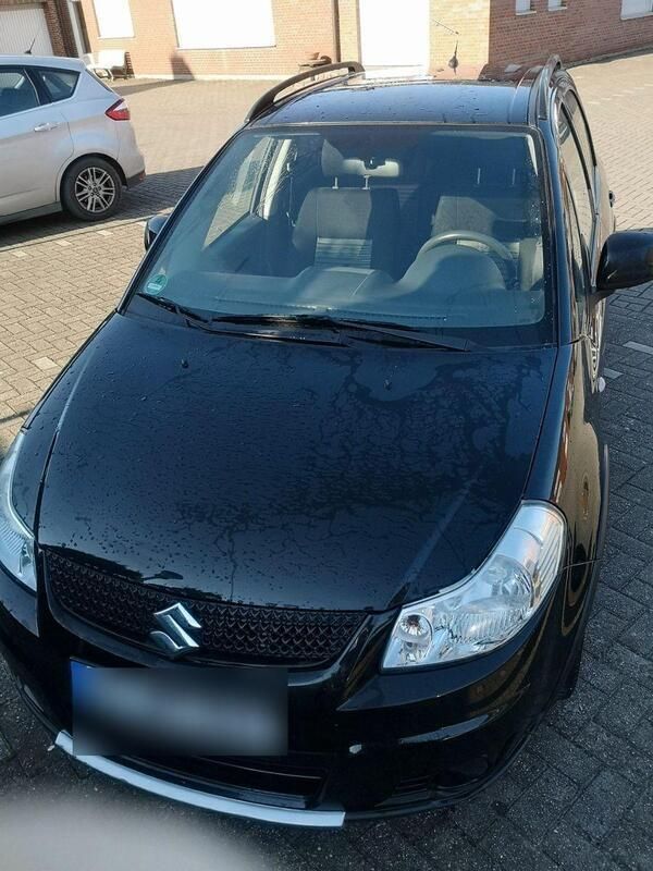 Schwarz Gebraucht 2010 Suzuki SX4 Club Kleinwagen | 5.400 € (Guter Preis) - Bild 1/4